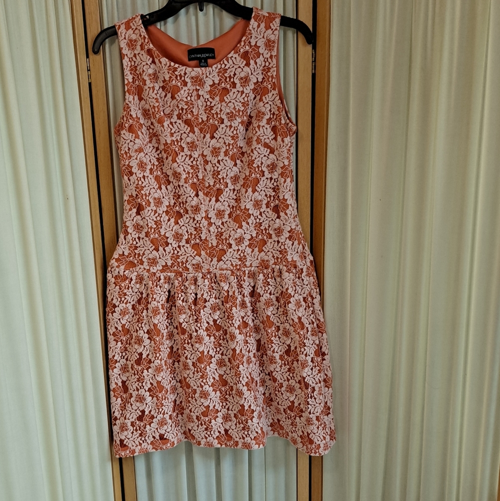 Cynthia Rowley lace dress. 8 - Picture 2 of 3